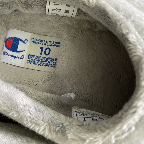 Champion Fleece Slippers - Size 10 - EUC - Picture 5 of 6